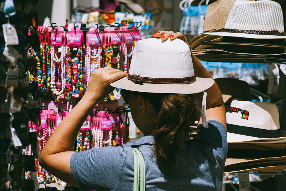 How to Choose Items That Reflect Your Orlando Trip